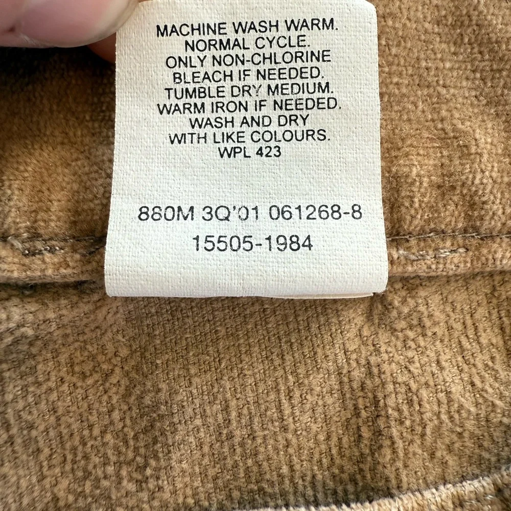 Vintage women’s Levi’s 505 fine corduroy brown Size Mis 8. Perfect condition